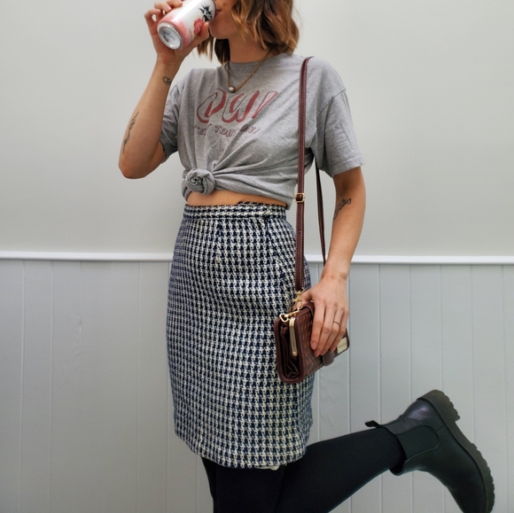 VINTAGE Wool Mini Skirt - Picture 6 of 6